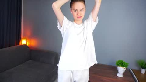 Snapshot of cassiehorridge chatting on July 28, 11:17 am Alice online show from July 28, 11:17 am