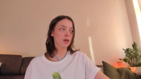  cassandra  online show from September 24, 1:25 pm