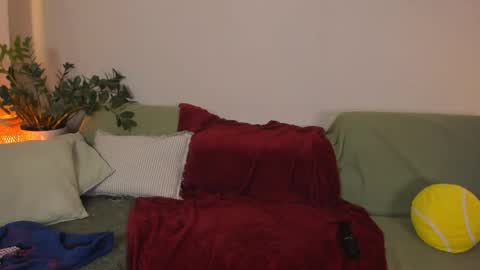  cassandra  online show from February 16, 12:51 am