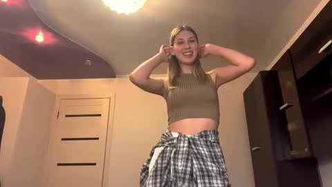 Snapshot of cassondrahodo chatting on March 27, 2:17 pm Kate online show from March 27, 2:17 pm