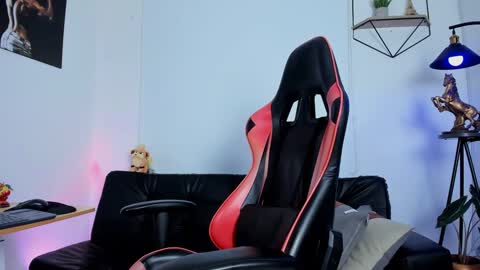 Matheo Brown online show from February 26, 2:57 pm