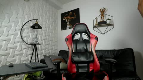 Matheo Brown online show from April 8, 6:41 pm