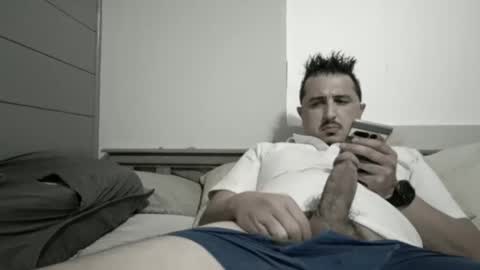 Snapshot of castortroyyyyy chatting on December 29, 4:48 am Castor troyyyyy online show from December 29, 4:48 am