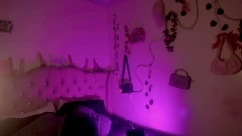 Snapshot of cata__mw chatting on May 26, 7:10 pm cata__mw online show from May 26, 7:10 pm