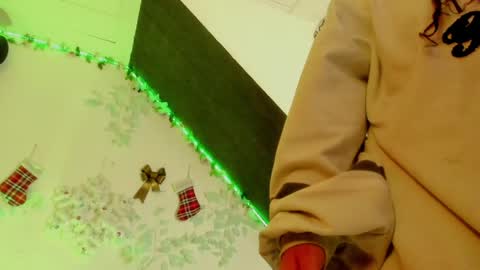 Cata green model independient online show from December 13, 11:28 pm