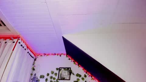 Cata green model independient online show from January 30, 1:00 am