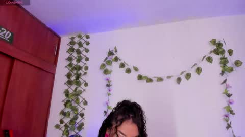 Cata green model independient online show from September 10, 8:20 pm