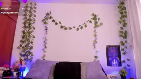 Cata green model independient online show from September 11, 9:04 pm