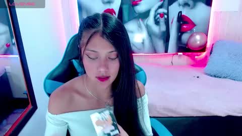 Snapshot of catalehia_milk chatting on January 13, 5:44 pm C A T A L E H I A online show from January 13, 5:44 pm
