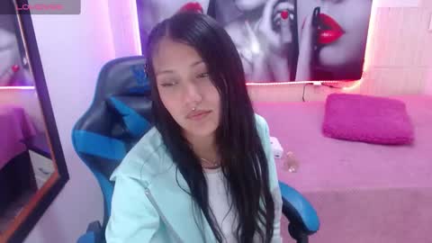 Snapshot of catalehia_milk chatting on January 22, 12:48 am C A T A L E H I A online show from January 22, 12:48 am