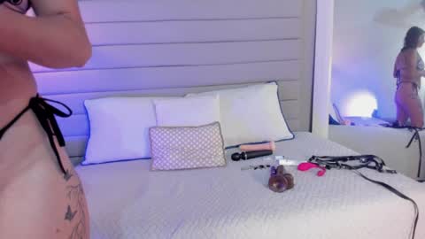 cataleya_marin_ online show from April 9, 8:25 pm