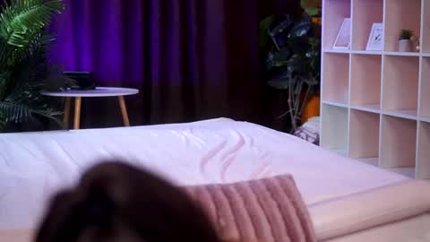 Cataleya online show from April 15, 6:37 pm