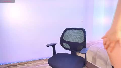 Snapshot of cataliina_santhana chatting on February 6, 9:29 pm Catalina online show from February 6, 9:29 pm