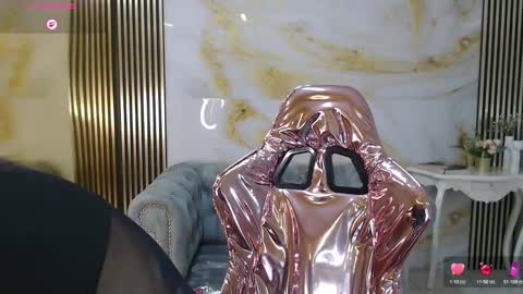 Snapshot of catalina5_s chatting on November 24, 1:22 pm Catalina online show from November 24, 1:22 pm