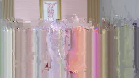 Catalina  online show from April 16, 3:18 am