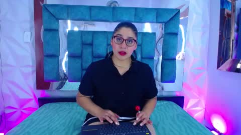 Snapshot of catalina_bustos chatting on February 26, 3:42 am Catalina bustos online show from February 26, 3:42 am
