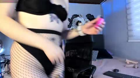 Snapshot of catalina_erotic chatting on February 24, 11:54 am Catalina online show from February 24, 11:54 am