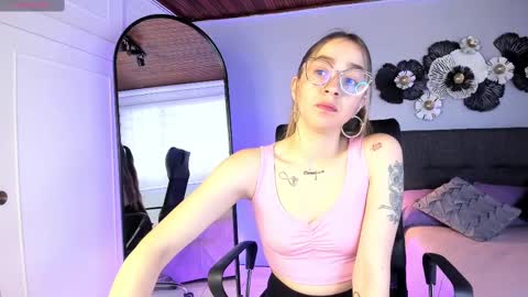 Snapshot of catalina_erotic chatting on February 25, 12:34 pm Catalina online show from February 25, 12:34 pm