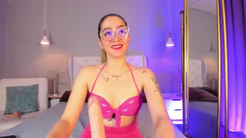 Snapshot of catalina_erotic chatting on March 1, 3:16 pm Catalina online show from March 1, 3:16 pm