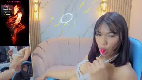 Snapshot of catherine_b_ chatting on October 11, 8:29 pm catherin online show from October 11, 8:29 pm