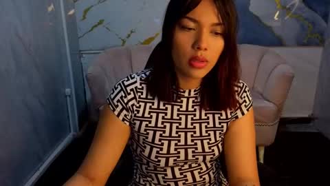 Snapshot of catherine_b_ chatting on November 1, 8:33 pm catherin online show from November 1, 8:33 pm