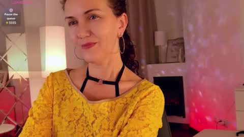 Snapshot of catherine_wisp chatting on February 6, 2:09 pm Catherine online show from February 6, 2:09 pm