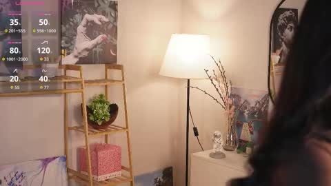 Lee online show from September 19, 4:07 pm