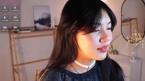 Lee online show from December 19, 5:09 pm