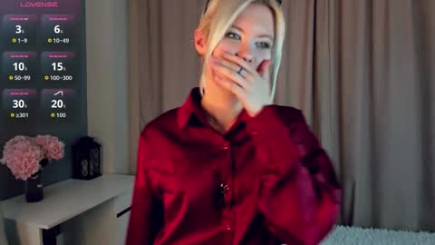 Mia online show from March 3, 11:05 am