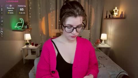 Snapshot of cathybarnes chatting on November 28, 7:00 am cathybarnes online show from November 28, 7:00 am