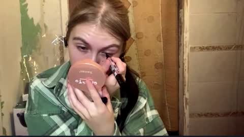 Lola online show from October 24, 9:22 pm