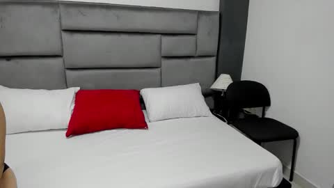 Catleya online show from January 11, 12:10 pm