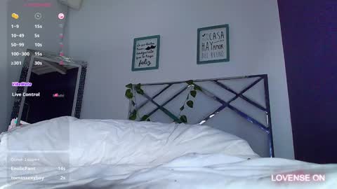 Snapshot of cattaleeyaa chatting on December 6, 6:37 am CATALEYA online show from December 6, 6:37 am