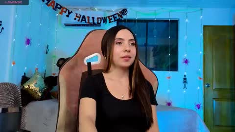 Snapshot of cattleya069 chatting on October 21, 4:13 am  Cattleya you can tell me Leya too.     online show from October 21, 4:13 am