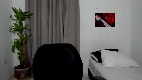 Snapshot of catty_noir1 chatting on February 4, 2:17 am Catty online show from February 4, 2:17 am