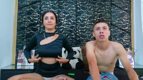Snapshot of cattyandnicky chatting on September 24, 12:19 pm CattyANDnicky online show from September 24, 12:19 pm