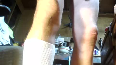 Snapshot of caughtnaked chatting on October 12, 8:57 am caughtnaked online show from October 12, 8:57 am