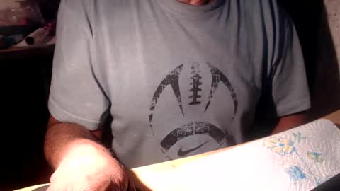 Snapshot of cazzsper2005 chatting on February 1, 9:32 am cazzsper2005 online show from February 1, 9:32 am