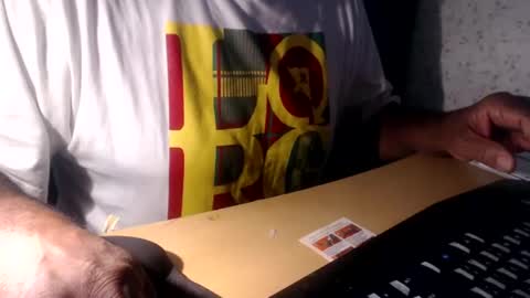 Snapshot of cazzsper2005 chatting on November 3, 4:52 pm cazzsper2005 online show from November 3, 4:52 pm