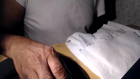 Snapshot of cazzsper2005 chatting on February 6, 6:29 am cazzsper2005 online show from February 6, 6:29 am