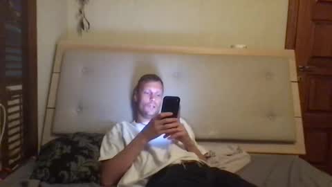 cbtslaveforgirls online show from April 17, 6:55 pm