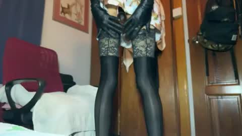 Snapshot of ccxora chatting on December 17, 5:58 pm ccXora online show from December 17, 5:58 pm