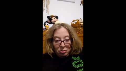 Snapshot of cdutton1997 chatting on March 3, 3:23 am cdutton1997 online show from March 3, 3:23 am