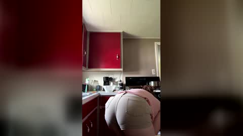 cecerose813 online show from April 12, 10:15 pm