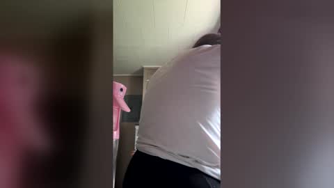 cecerose813 online show from April 16, 4:08 pm