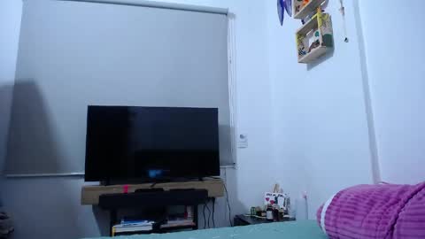 Snapshot of cecihotty4u chatting on June 6, 11:09 pm ceci online show from June 6, 11:09 pm