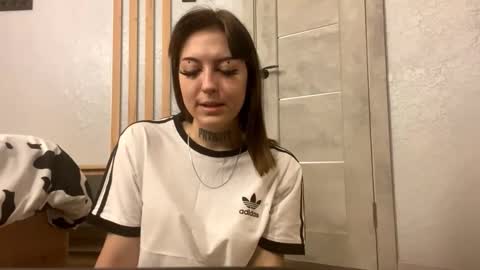 Gloria online show from February 18, 2:13 pm