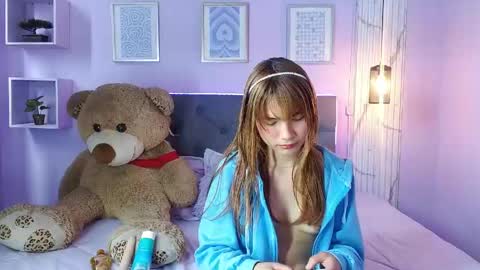 C E L E S T E  online show from April 25, 2:58 pm