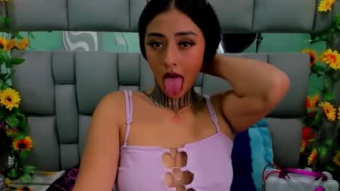 Snapshot of celeste_owen18 chatting on December 7, 4:31 am celeste owen18 online show from December 7, 4:31 am