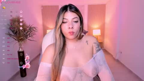 Snapshot of celeste_rosee_1 chatting on October 1, 8:37 pm Celeste online show from October 1, 8:37 pm